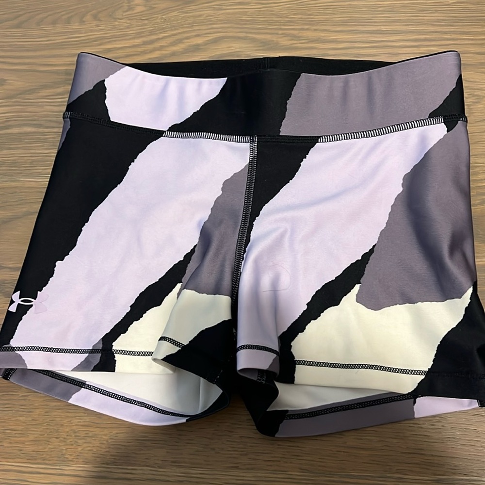 Women’s UA Shorty Shorts